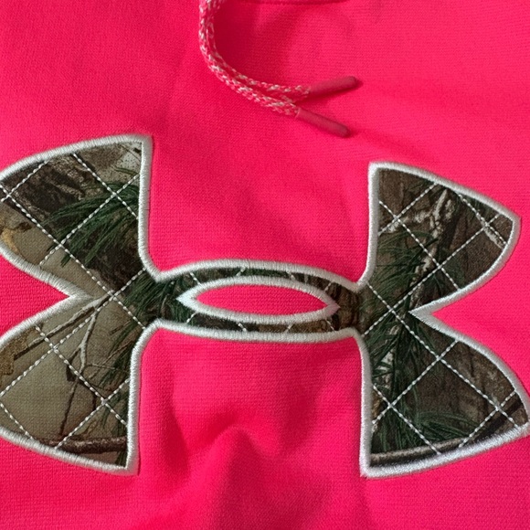 Under Armour Women’s Pink Camo Logo Hoodie Sweatshirt Size Large - Picture 4 of 6